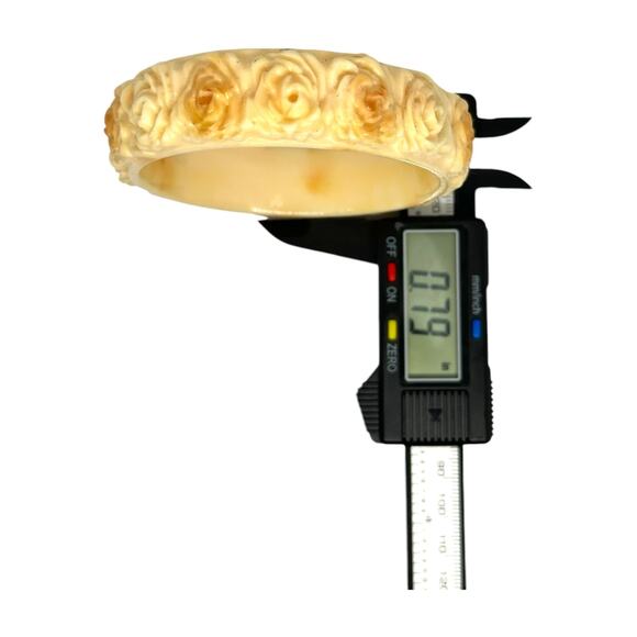 Celluloid Bangle Ivory color Vintage Bangle - Picture 2 of 5